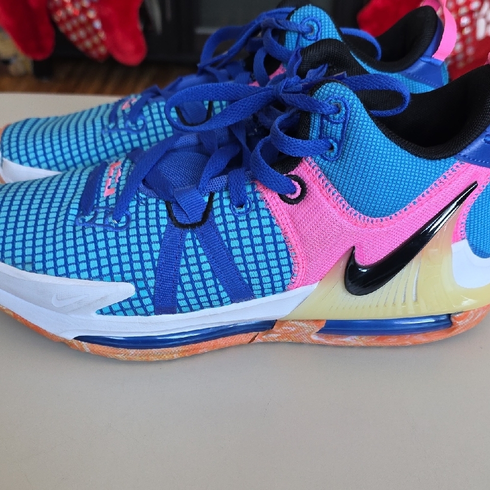Nike Sneakers in Blue, Pink, and Orange - Picture 4 of 12